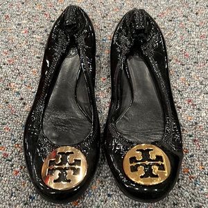 Tory Burch black patent leather shoes size 8